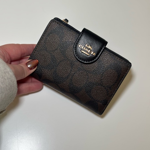 Coach Signature Black and Brown Wallet - Picture 1 of 4